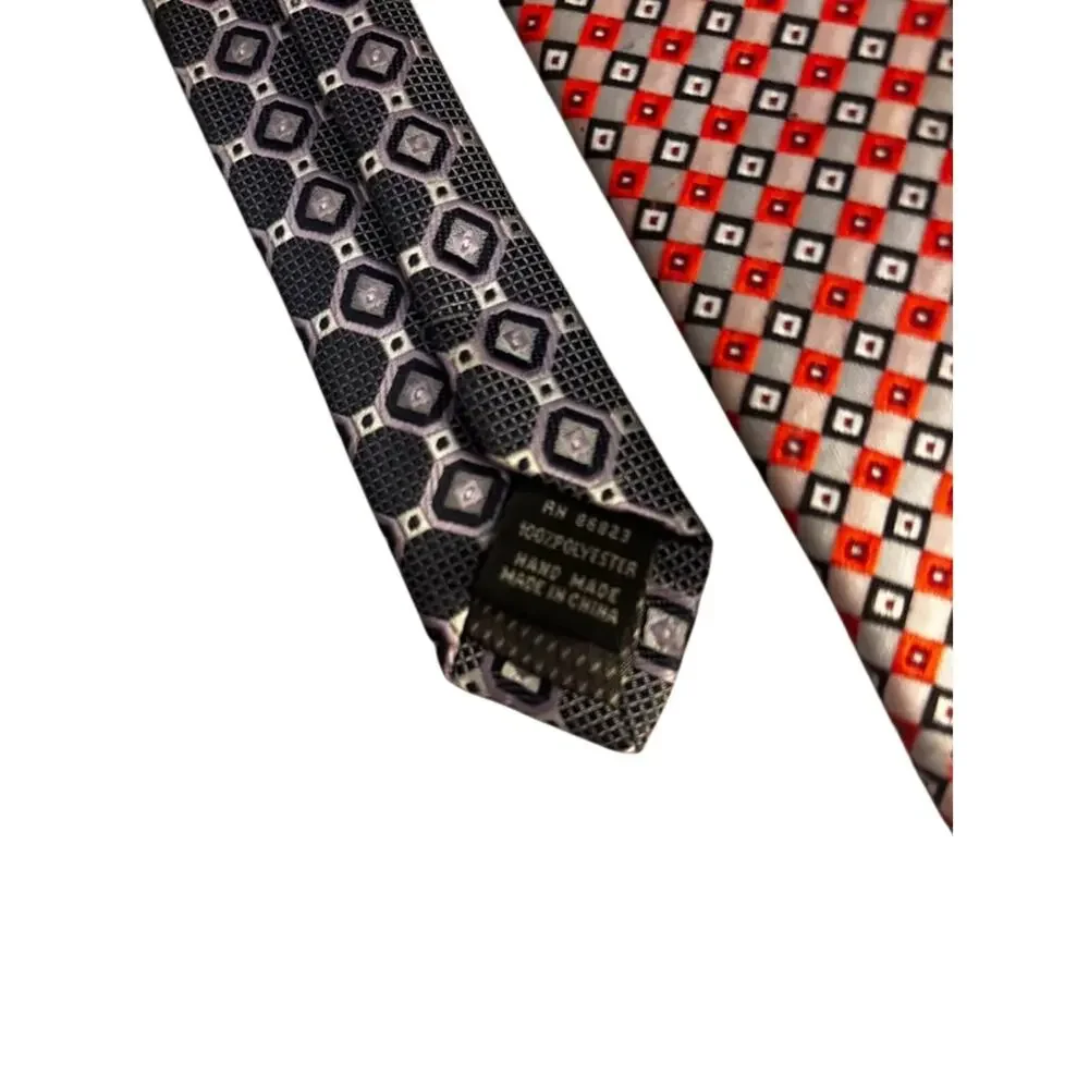 3- Colours by Alexander Julian Ties